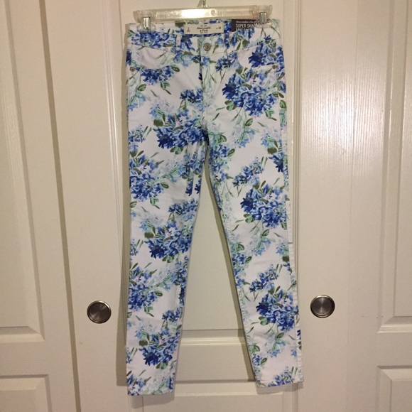 SOLD HP▪️Abercrombie and Fitch Floral Skinny Jeans - Picture 5 of 8